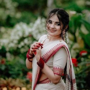 Alternative view of Pure Aarong Cotton Nakshi Pair Saree AC004 - White